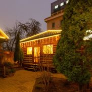 У фонтана - фото 3