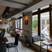 Middle Ground - фото 1