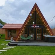 Love House - фото 1