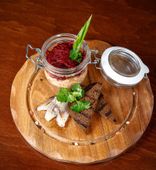 Dressed Herring Salad with Bread (200/50/20 g)