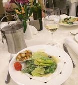 Салат «Цезарь» с курицей (240 г)