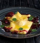 Pancakes with chicken, mushrooms and Bechamel sauce (300 g)