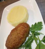 Cutlet (Zraza) with Mashed Potatoes (140/150 g)