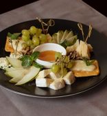Сырная доска (200/230 г)