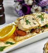 Филе судака, с картофелем, шпинатом и лимонным соусом (390/30/2 г)