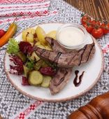 Язык свиной с картошкой (200/120/90/30 г)