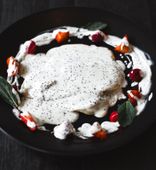 Vareniki with berries with poppy sauce (old Slavonic recipe) (150/20 g)