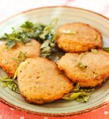 Большие драники с мясом и грибами (175 г)