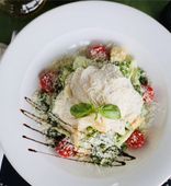 Цезарь с курицей (1/300)