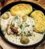 Бульбянікі з хатняй кілбасой (200/380/50/30/3 г)