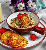 Драники с мачанкой и ребрами (150/150/150/40 г)
