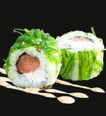 Чука сяке маки с ореховым соусом (225/10 г)
