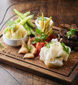 Pickles Plateau with Croutons and Salo (480 g)
