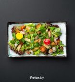 Салат с креветками и медовой грушей (330 г)