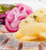Закуска из сельди с картофелем (100/150/30/20/10 г)