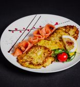 Draniki with Lightly Salted Salmon (330 g)