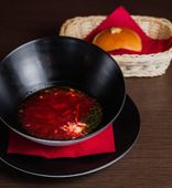 Borsch with Garlic Rolls (250/50/20/1 g)