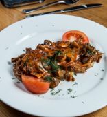 Картофельные оладьи с говядиной и шампиньонами (150/160/40 г)