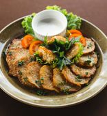 Драники с медальонами из свинины (240/100/130 г)