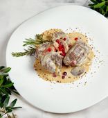 Moose Meat Stewed with Mushrooms, Cranberries, Potatoes (400 g)