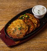 Draniki with Sour Cream and Green Onions (325 g)