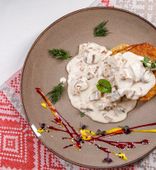 Draniki with Bacon and Mushrooms (320 g)