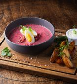 Holodnik Soup with Baked Potatoes and Sour Cream (500 g)