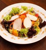 Салат «Овощной с куриной грудкой» (220/2 г)
