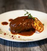 Beef Cheeks with Demi-Glace Sauce (200\50\10 g)