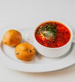 Борщ «Хатнi» с пампушками (250/40 г)