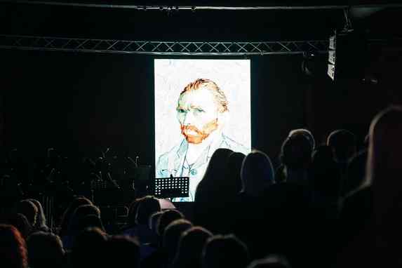 Яркие события, где искусство, вкус и магия соединяются. Куда пойти в будни в Минске?