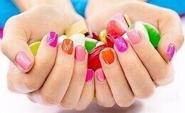 Акция «Сделай маникюр – получи покрытие лаком ESSIE в подарок»