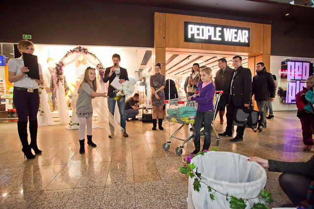 Магазин одежды People: «Хочу замуж и новое платье!», фото № 175