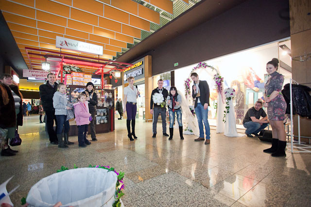 Магазин одежды People: «Хочу замуж и новое платье!», фото № 17