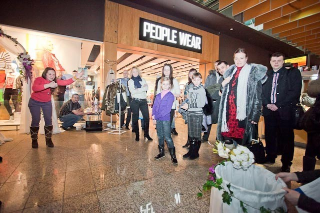 Магазин одежды People: «Хочу замуж и новое платье!», фото № 82