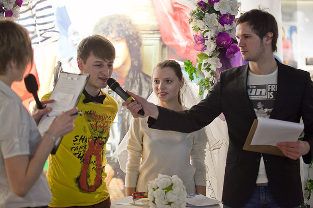 Магазин одежды People: «Хочу замуж и новое платье!», фото № 22