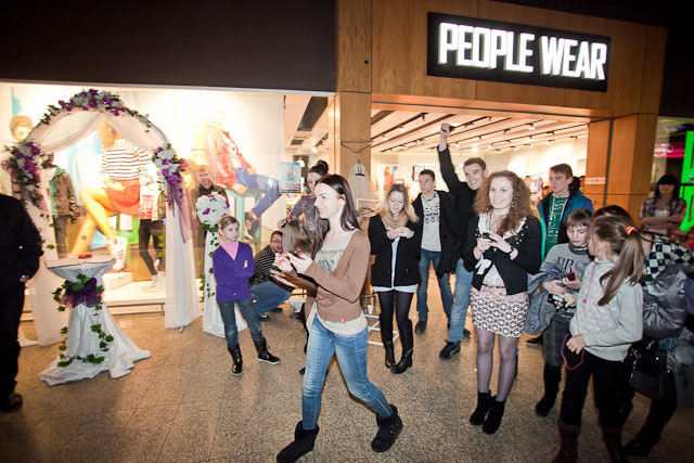 Магазин одежды People: «Хочу замуж и новое платье!», фото № 93