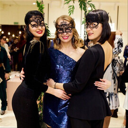 Рождественская Презентация в Young and Fashion