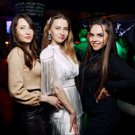 Пятница в кафе-баре «Есенин»