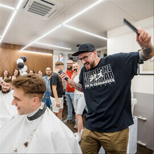 Открытие парикмахерской «Chop-Chop»