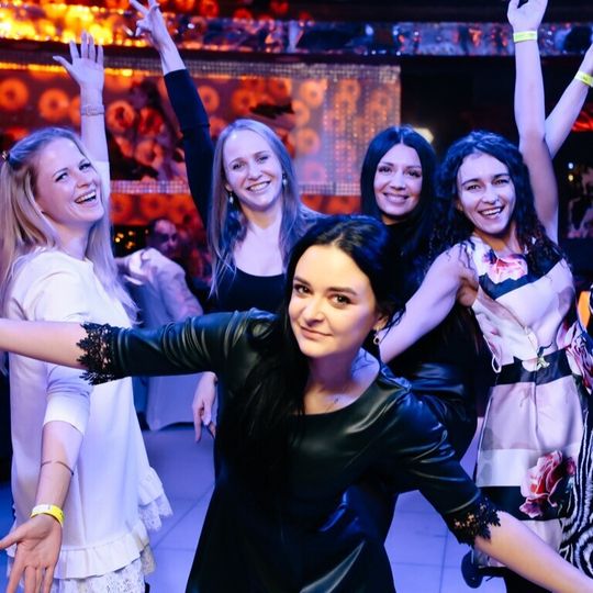 Кавер группа Starland в Ретро-кафе