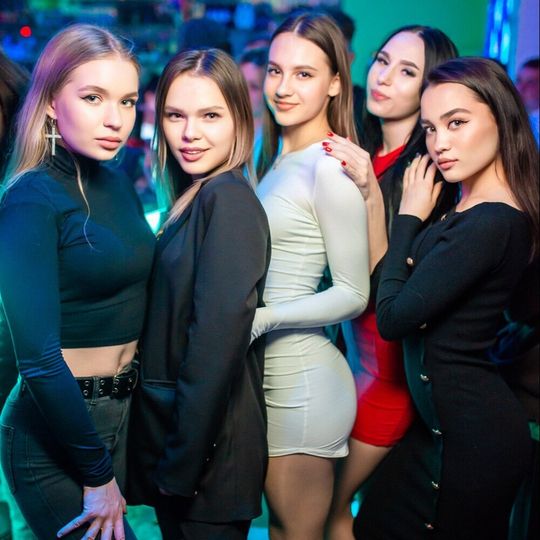 Выходные в GLASS BAR