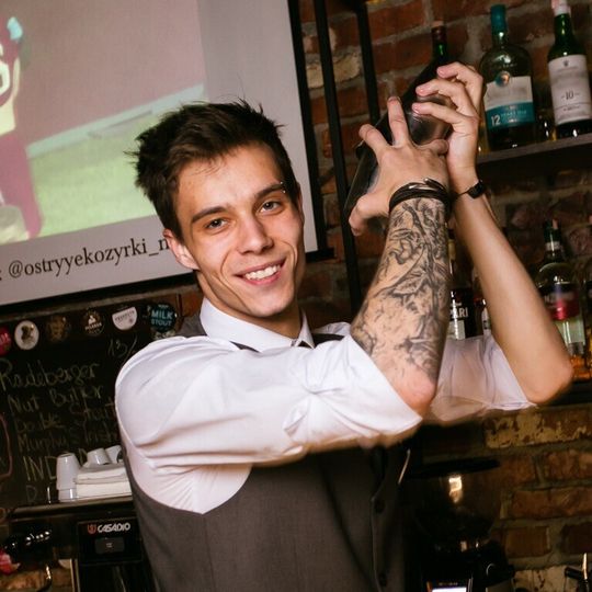 Пятница развратница в баре «Острые козырьки»