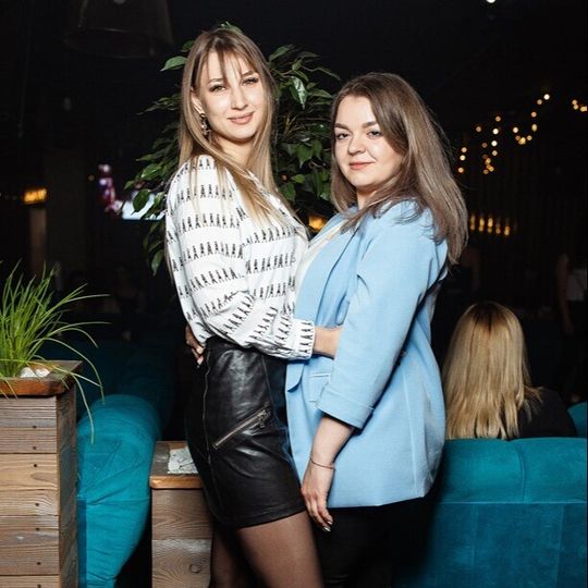Суббота в караоке