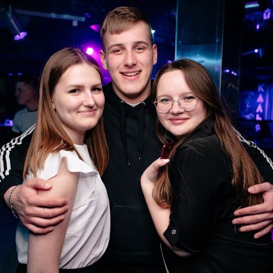 Битва титанов Party