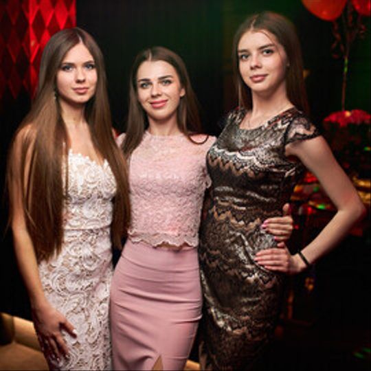 Пятница в караоке