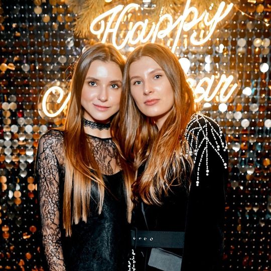 Предновогодние вечеринки в Ангелах