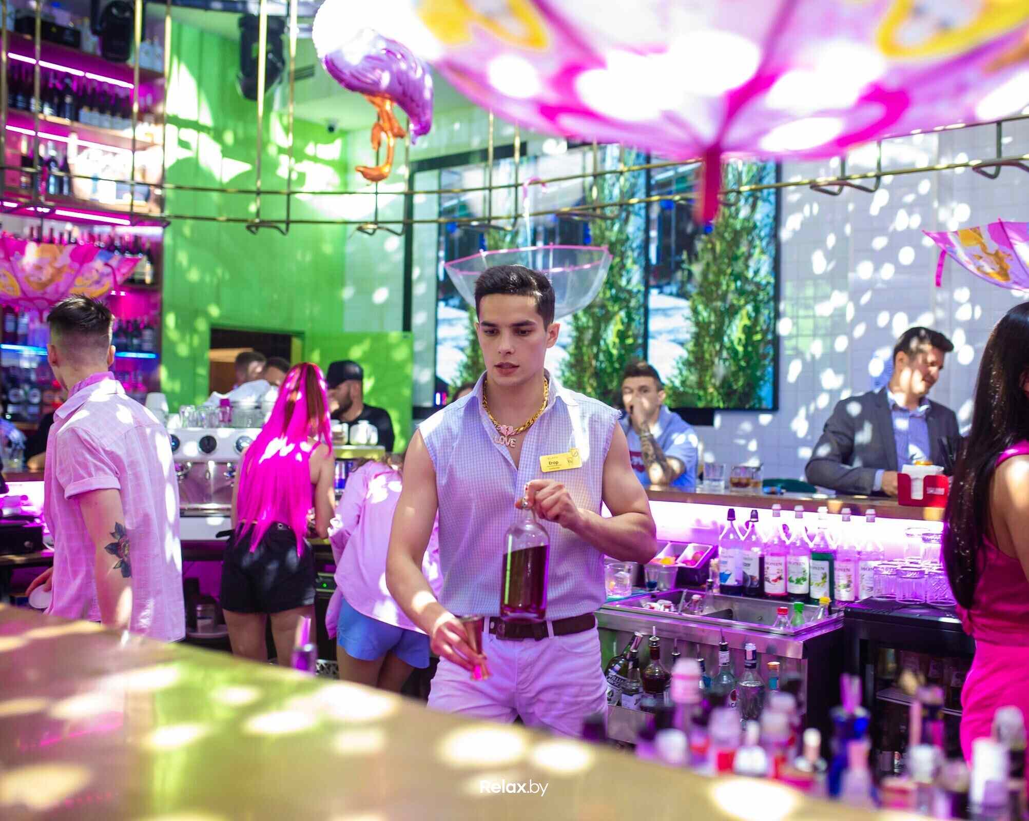 GLASS BAR