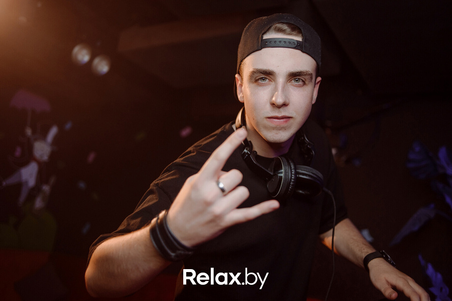 Friday «Мир дикого запада», фото № 2