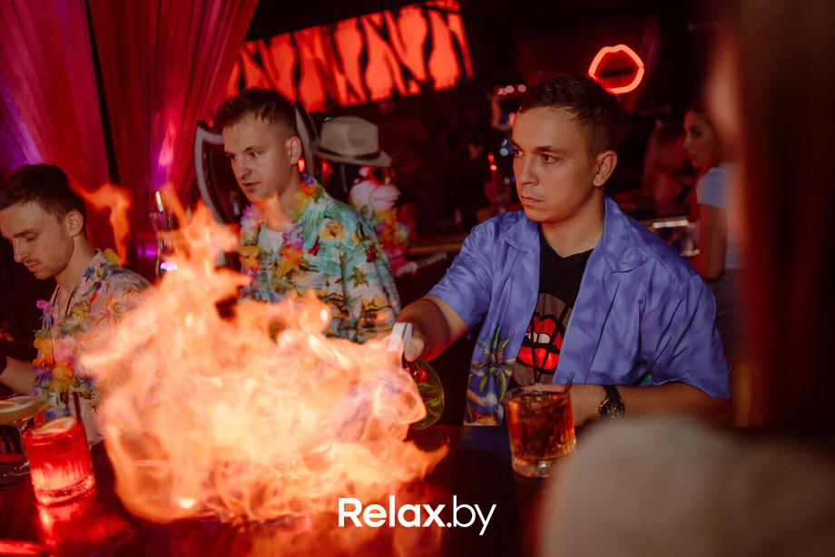 Friday «Welcome to Saint Tropez», фото № 7